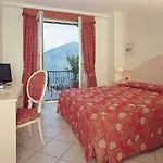 La Perla Hotel