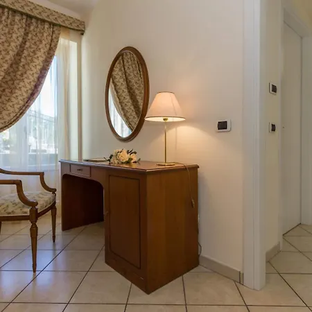 Hotel La Perla 3*
