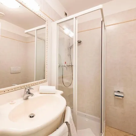 Hotell La Perla Tremezzo
